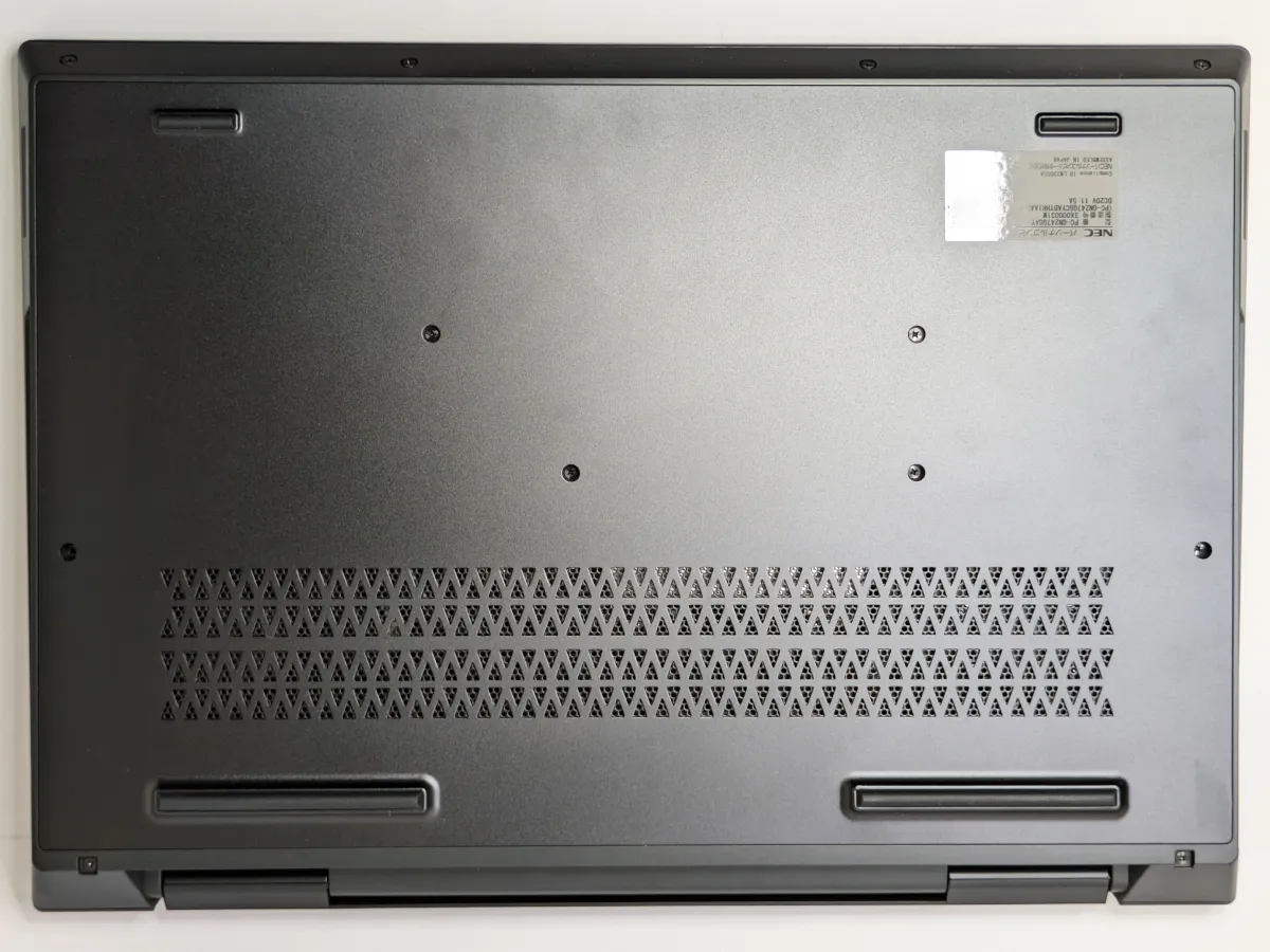 NEC NEXTREME Infinity 2023
裏蓋
