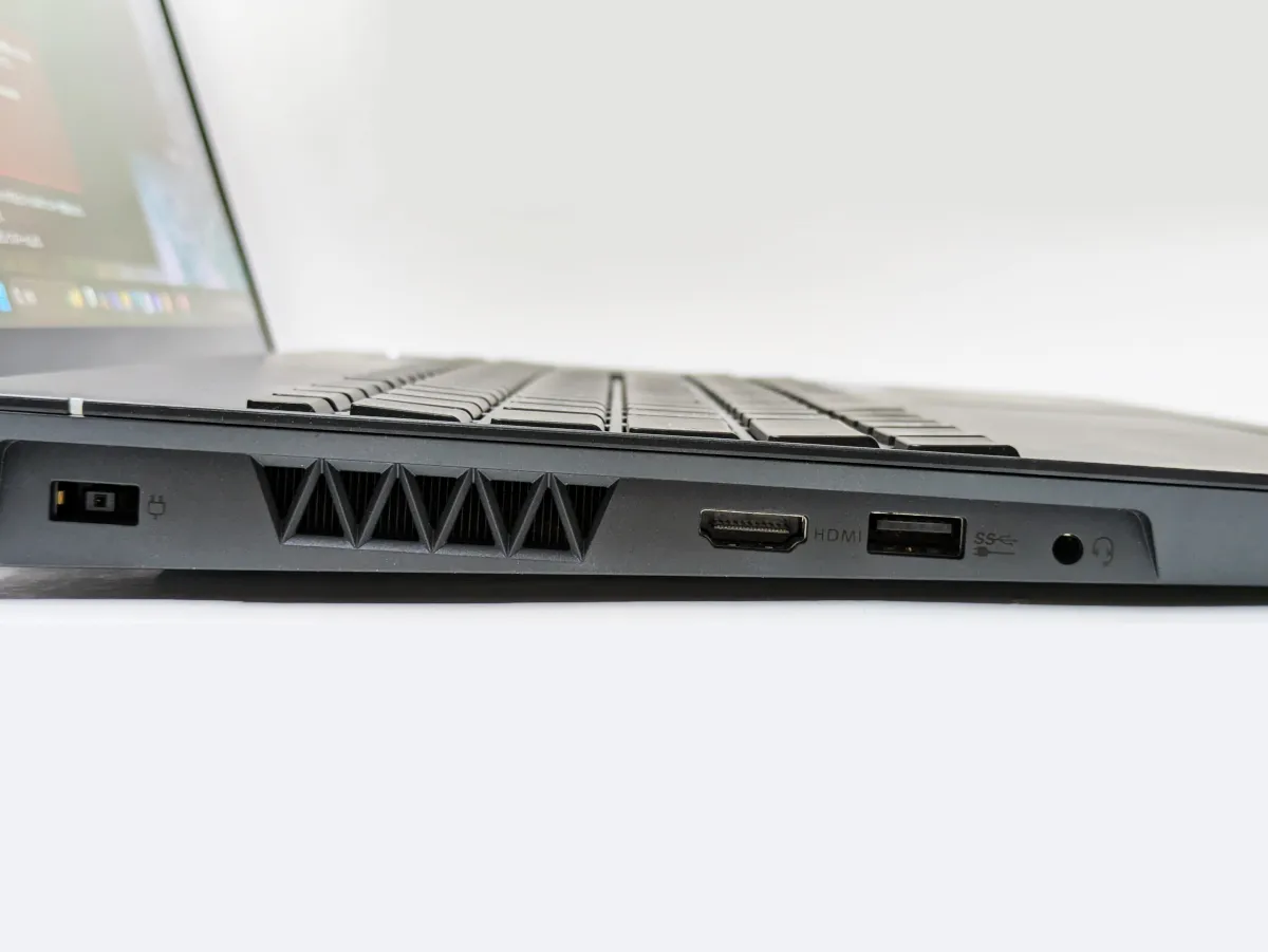 NEC NEXTREME Infinity 2023
キーボード ステップスカルプチャー傾斜